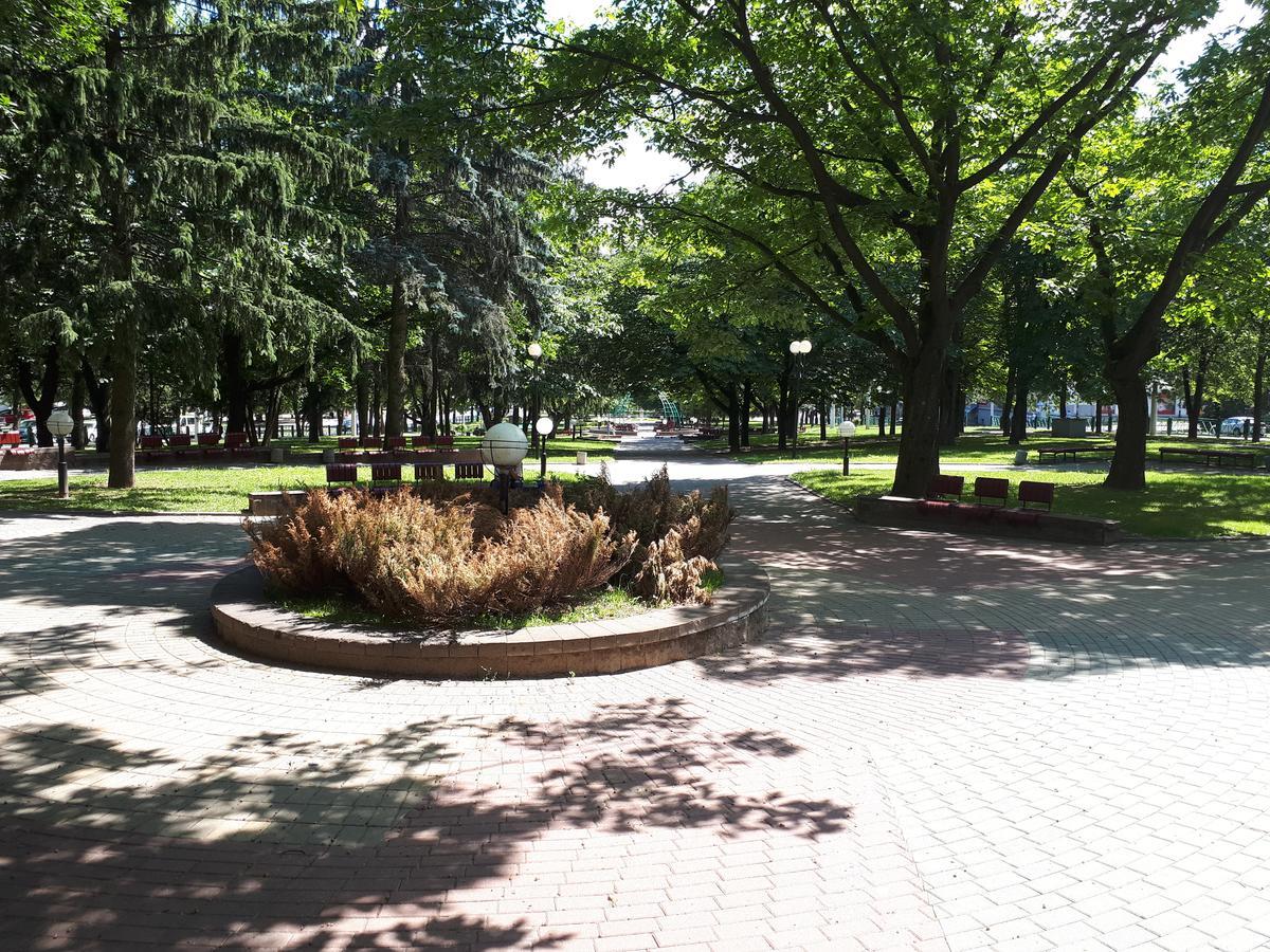 Apartment Dom Kino Minsk Bagian luar foto