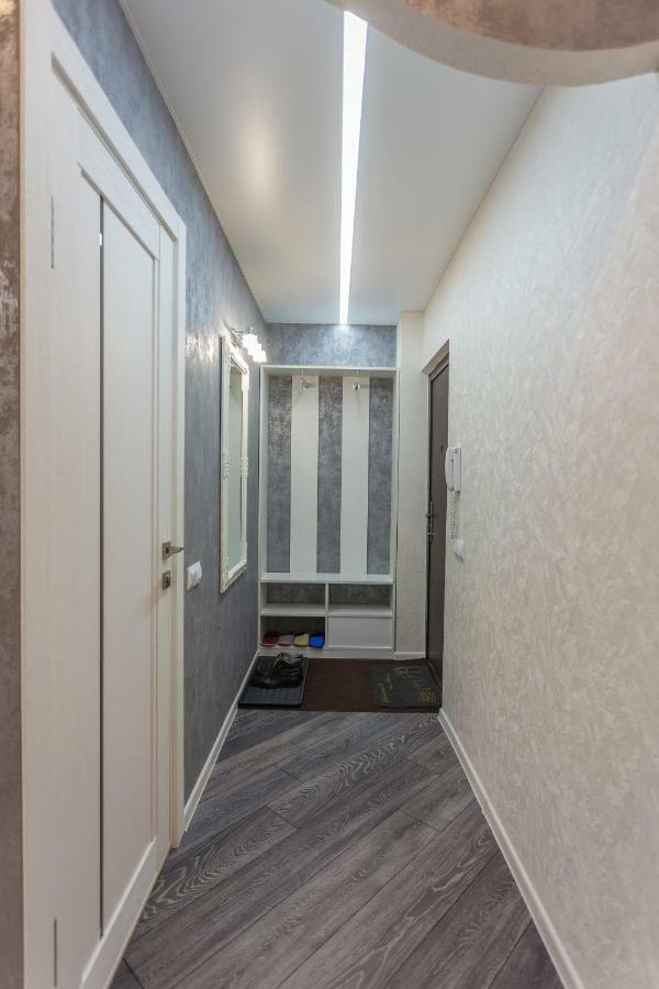 Apartment Dom Kino Minsk Bagian luar foto