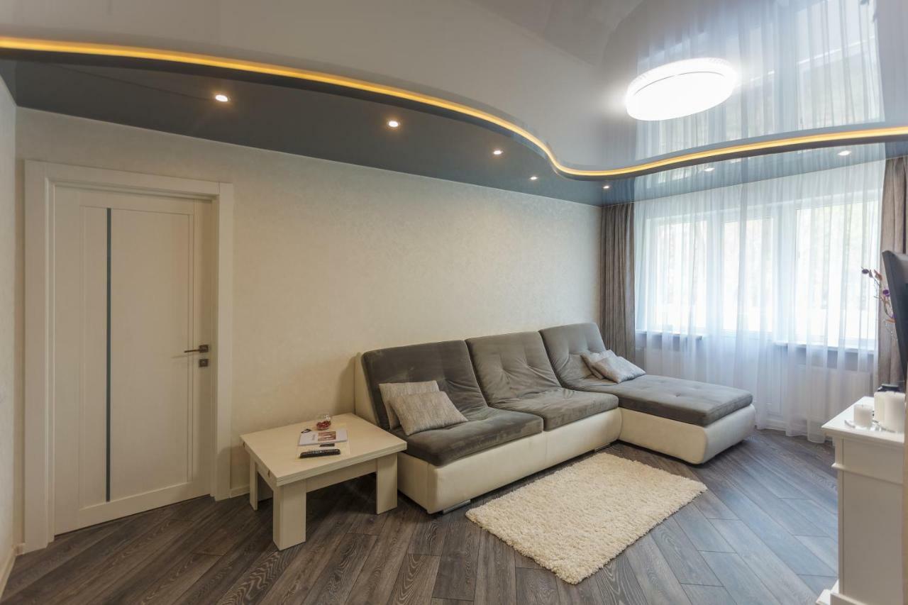 Apartment Dom Kino Minsk Bagian luar foto